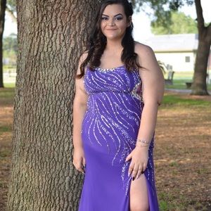 Plus size prom/formal dress